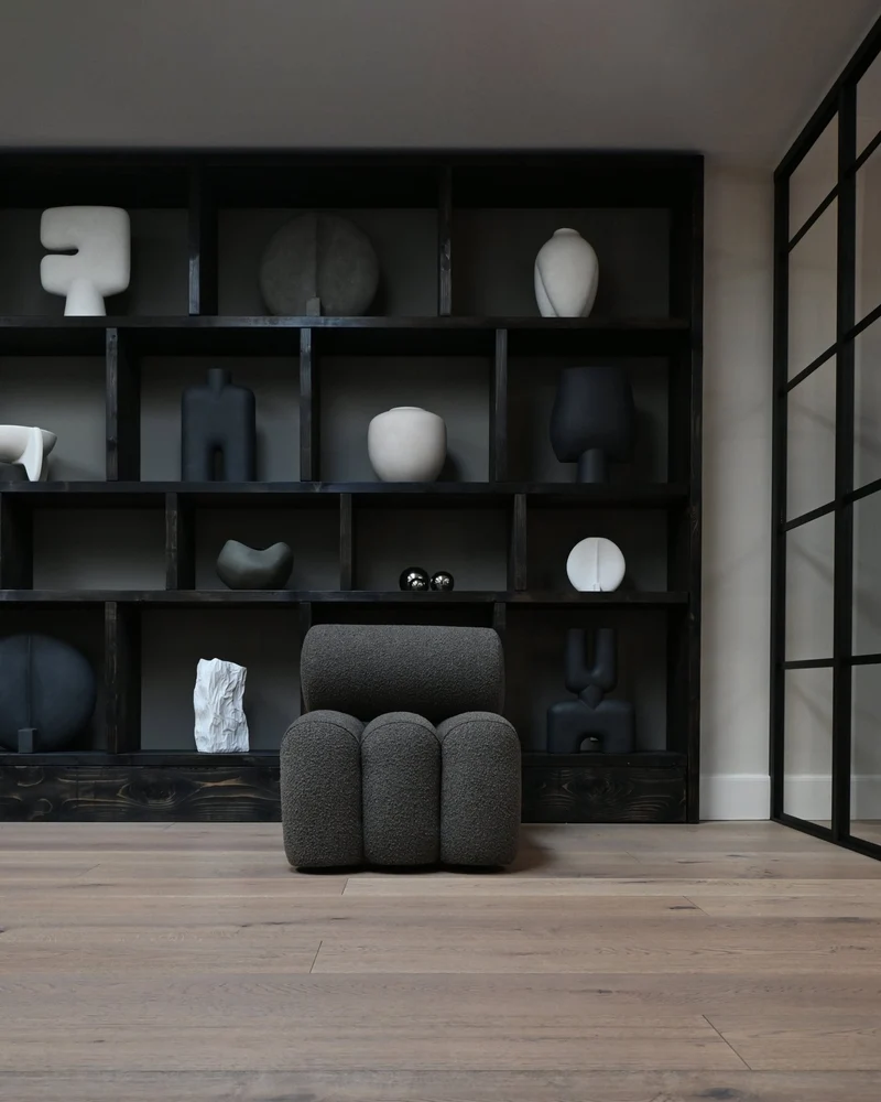 Fauteuil design en tissu bouclé taupe foncé Foku - 101 COPENHAGEN