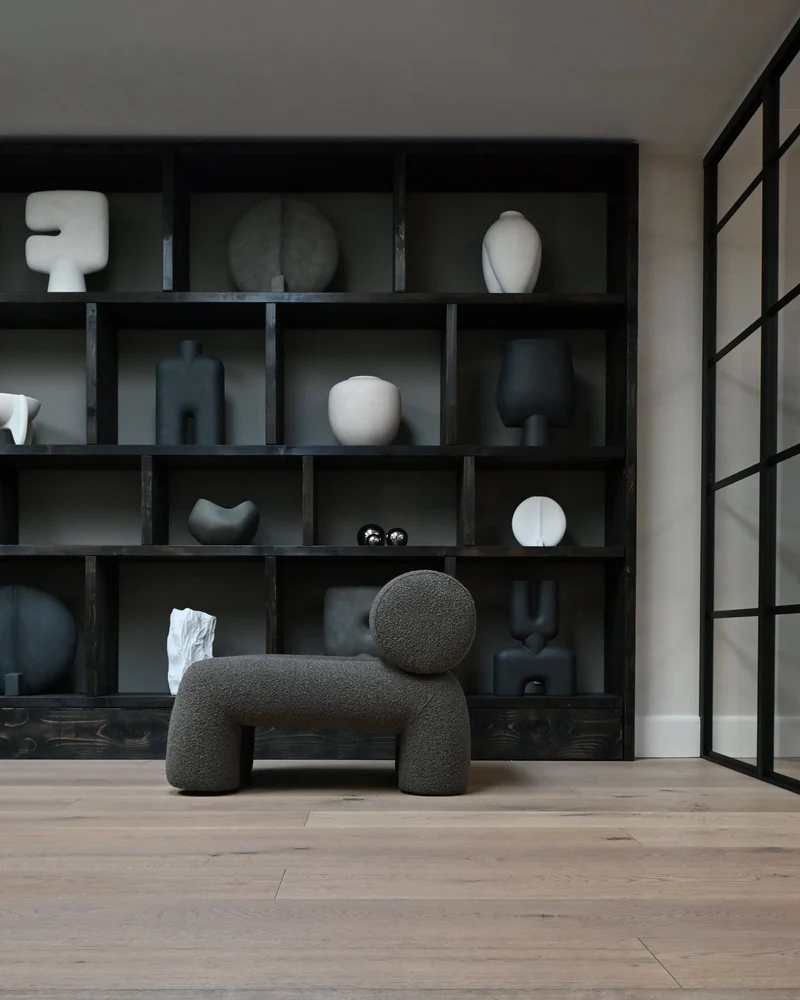 Fauteuil design en tissu bouclé taupe foncé Foku - 101 COPENHAGEN