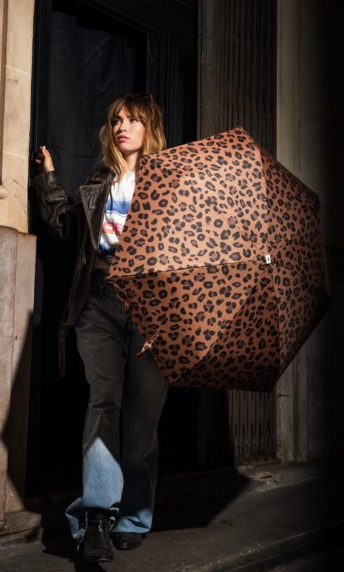 Mini parapluie en bois et toile recyclée léopard 17,5cm Aimé - Anatole