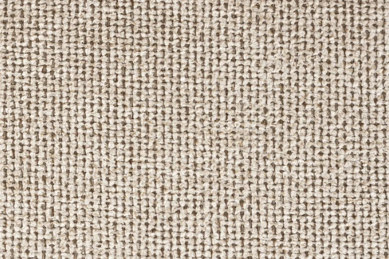 Chaise avec accoudoirs en tissu beige et bois d'hévéa Bresso - Dutchbone