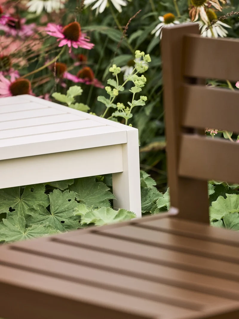 Tabouret de jardin en acier beige et coussins beige sable 65x52x42cm Haus - Hübsch
