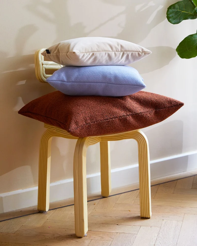 Coussin carré en laine bleu clair 60x60cm Cleo - Fest Amsterdam