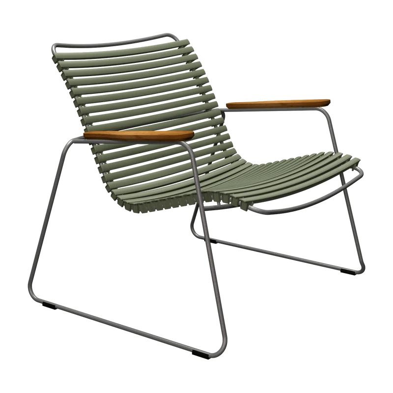 Chaise lounge en métal et plastique vert avec accoudoirs en bambou Click - Houe