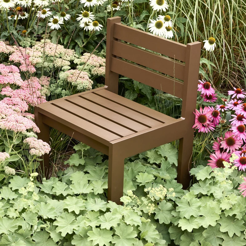 Chaise de jardin en acier marron et coussins bleu foncé Haus - Hübsch