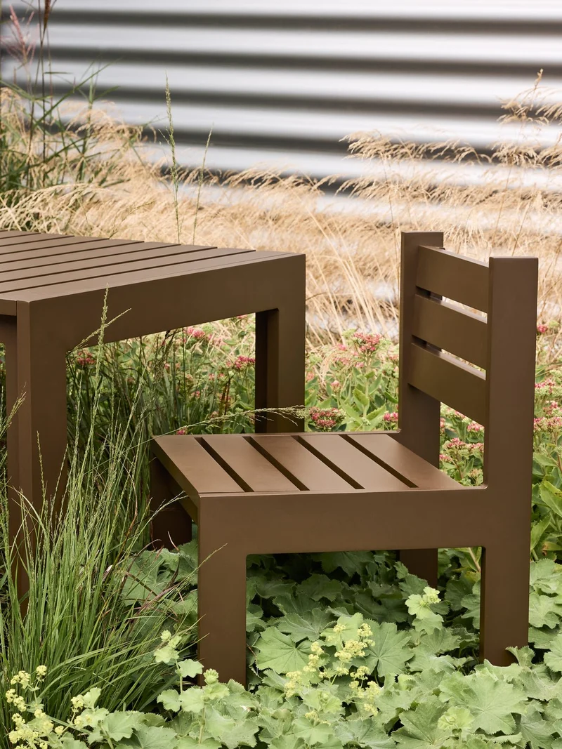 Table à manger de jardin rectangulaire en acier marron 89x80x76cm Haus - Hübsch