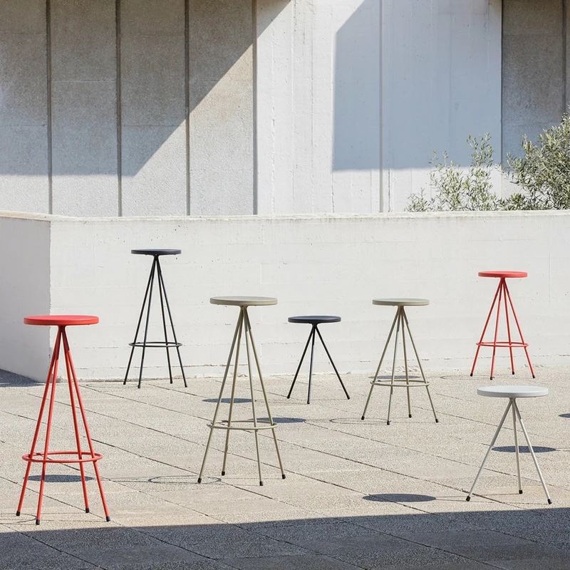 Tabouret en acier gris olive 75 cm Nuta - Mobles 114