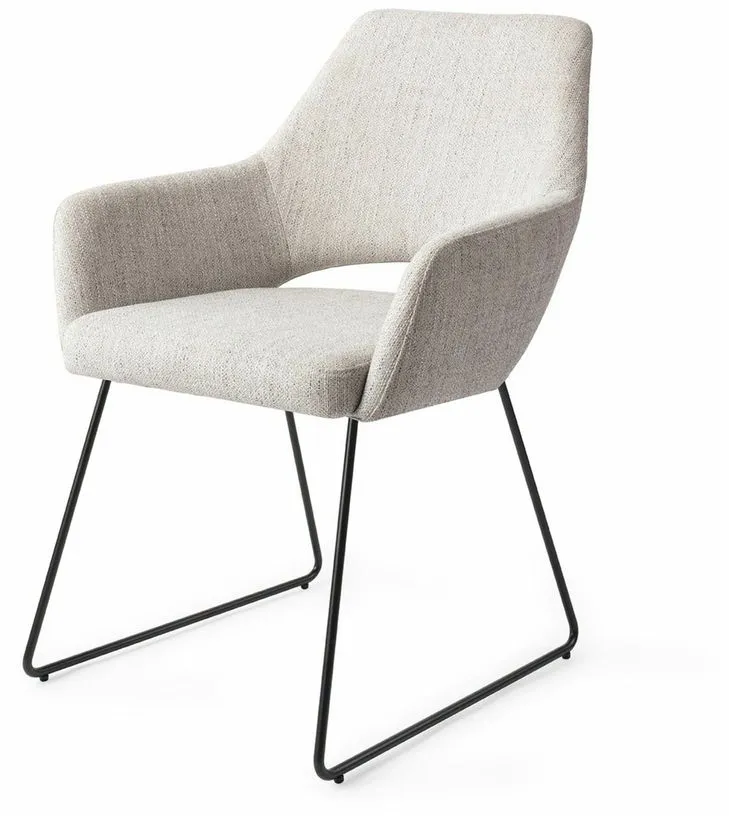 Chaise gris clair pigeon avec pieds élégants en métal noir Yanai - Jesper Home