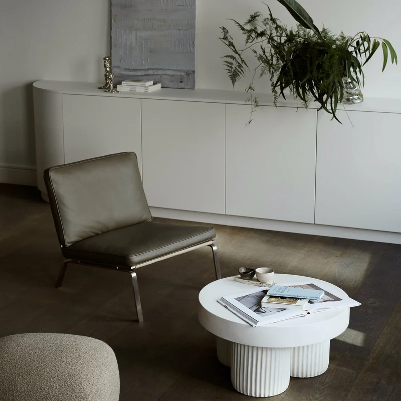 Table basse en fibre de béton blanche sur aluminium moulé 70x37cm Gear - NORR11