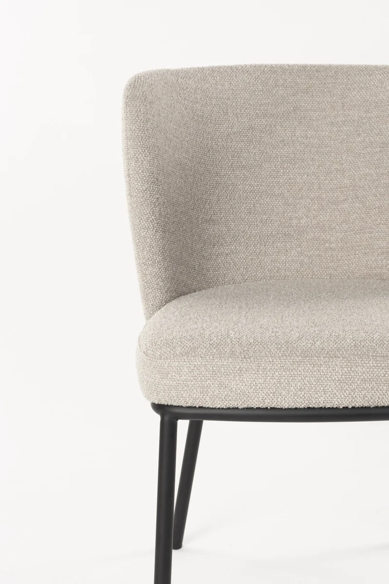 Chaise en tissu beige et métal noir Marius - The Cool Republic