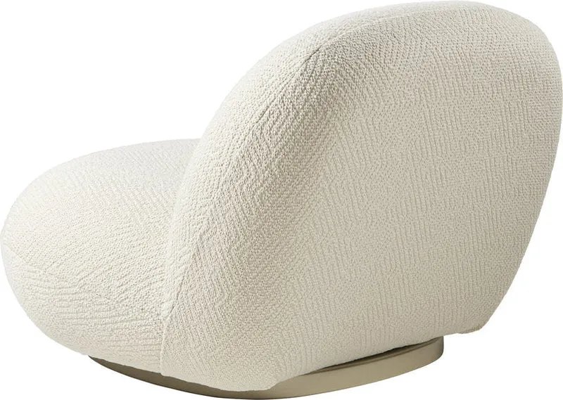 Fauteuil lounge en tissu bouclé dora blanc et métal or nacré Pacha - Gubi