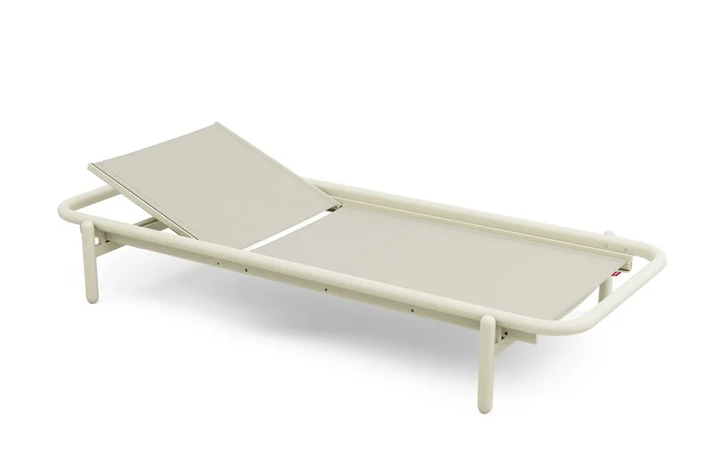 Transat en aluminium beige avec son matelas gris 212x97x39cm Sunbud Fatboy