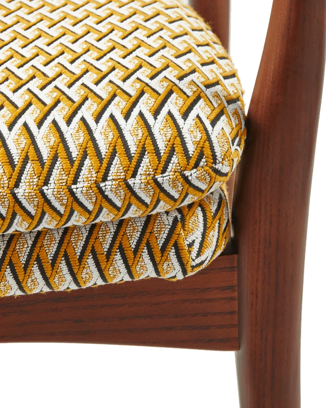 Fauteuil en tissu à motif jaune et bois de frêne Geo Peggy - Pols Potten