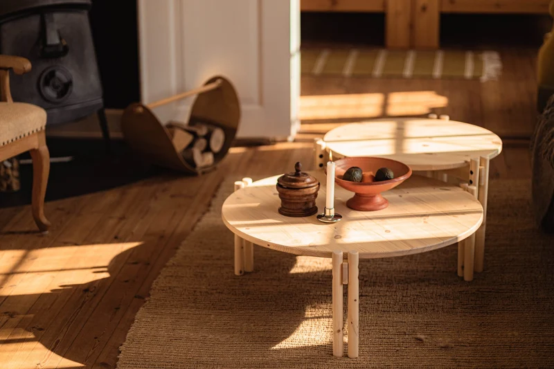 Table basse ronde en pin 80x32cm Sticks - Karup Design
