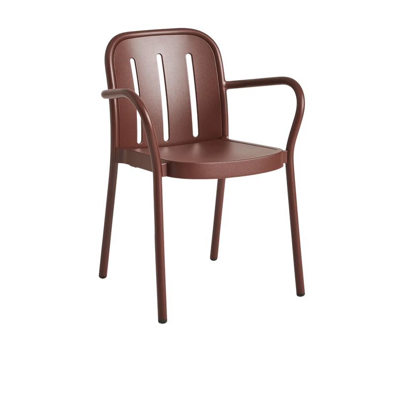 Chaise de jardin avec accoudoirs en métal rouge Deville - HAY