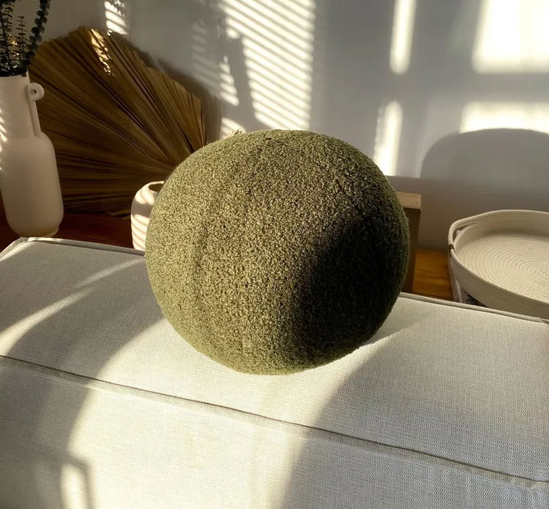 Coussin en tissu bouclé kaki 20xcm Teddy - Home Design
