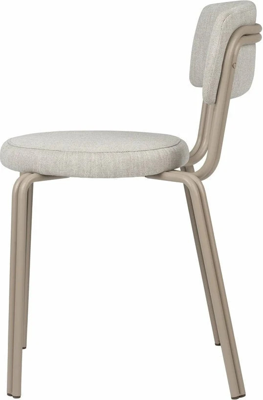 Chaise rembourrée en fer grise Oda - Broste Copenhagen