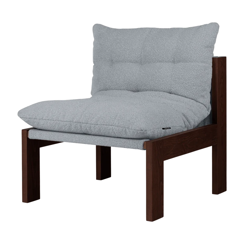 Fauteuil en tissu bouclé bleu ciel et bois de hêtre marron cacao Huno - noo.ma