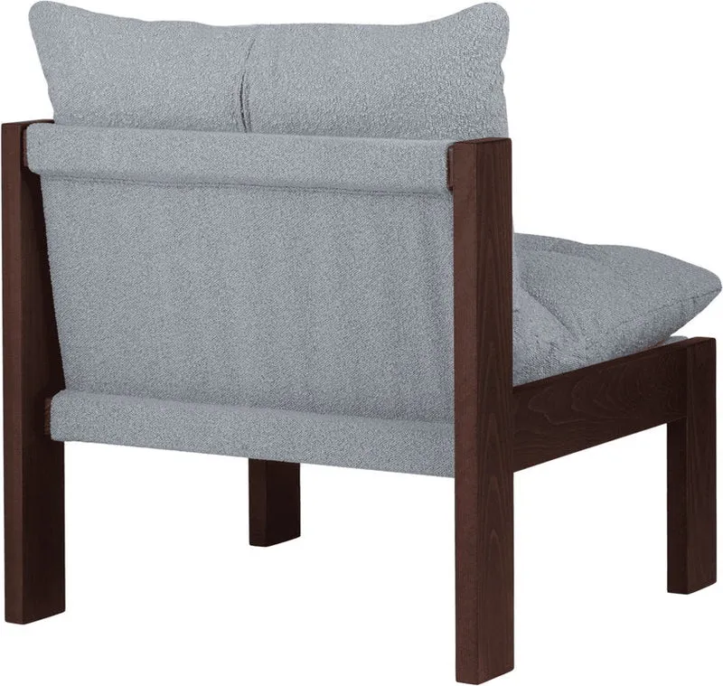 Fauteuil en tissu bouclé bleu ciel et bois de hêtre marron cacao Huno - noo.ma
