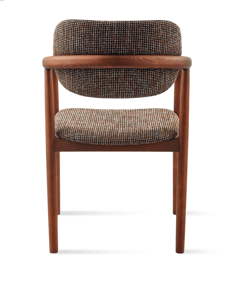 Chaise de salle à manger avec accoudoirs en tissu à motif marron et bois de frêne Speckled Henry - Pols Potten
