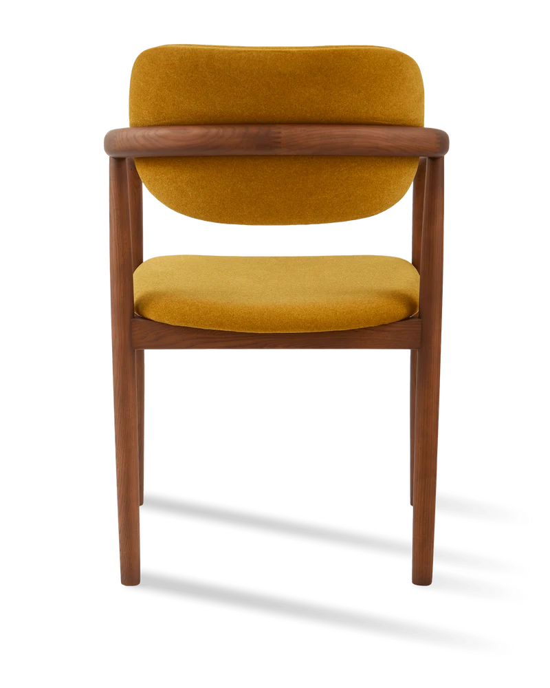 Chaise de salle à manger avec accoudoirs en tissu jaune et bois de frêne Soft Henry - Pols Potten