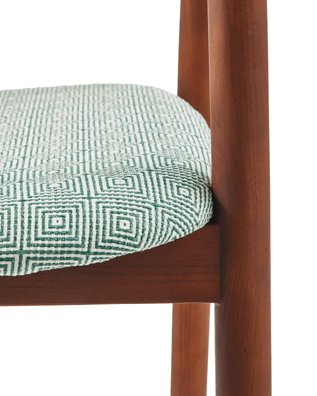 Chaise de salle à manger avec accoudoirs en tissu vert clair et bois de frêne Squared Henry - Pols Potten