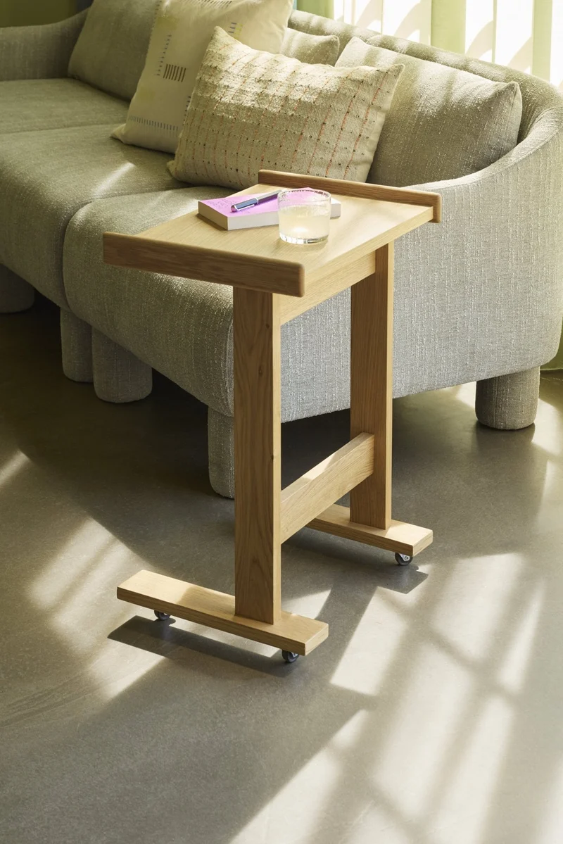 Table d'appoint en bois de chêne naturel Less - Hübsch