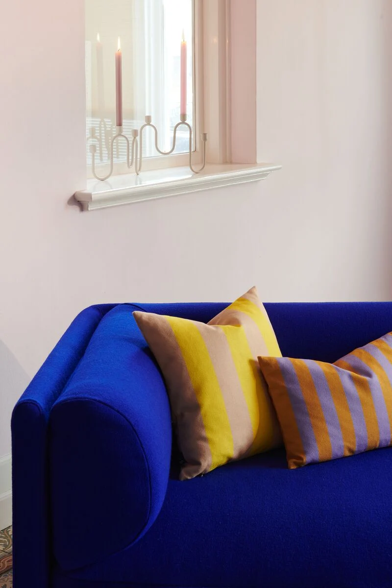 Coussin rectangulaire à rayures en tissu orange et violet 30x45cm Striped - Fest Amsterdam