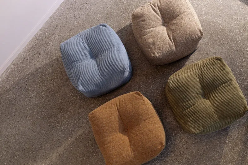 Pouf en velous strié kaki 50x35cm Buddy - Karup