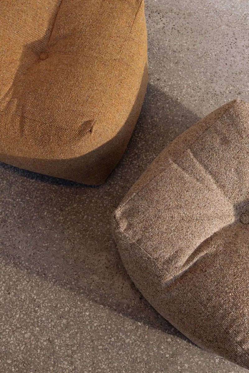 Pouf en velous strié crème 50x35cm Buddy - Karup