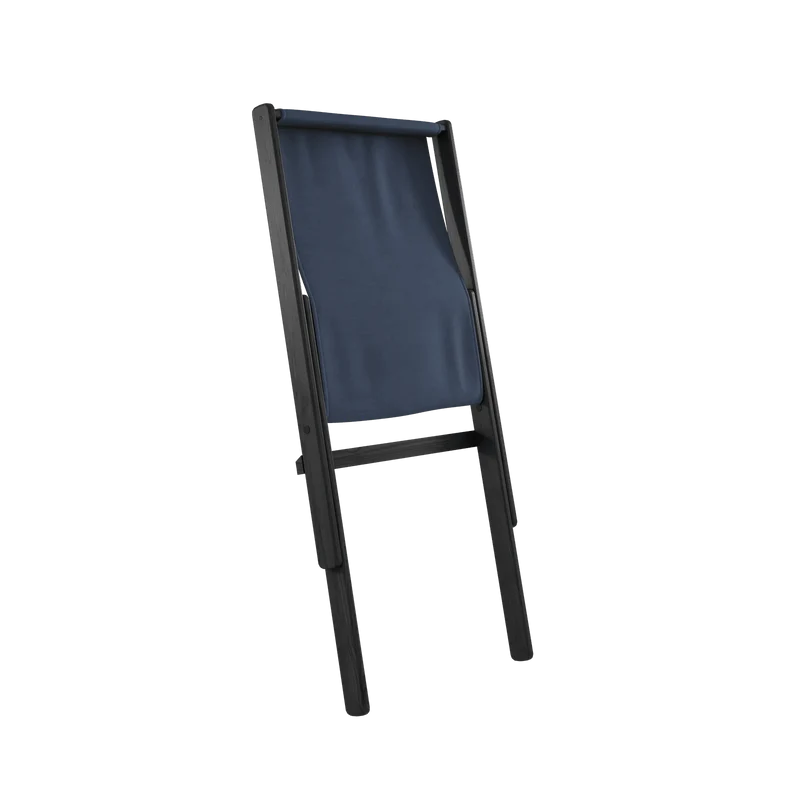 Chaise pliante en hêtre noir et matelas en coton bleu marine 65x88x75cm Boogie raw - Karup Design
