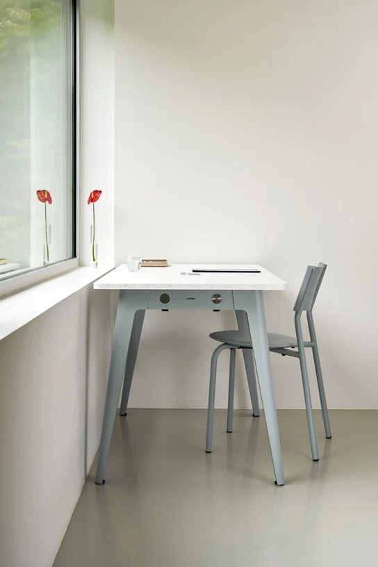 Chaise en plastique recyclé bleu pâle SSDr - TIPTOE