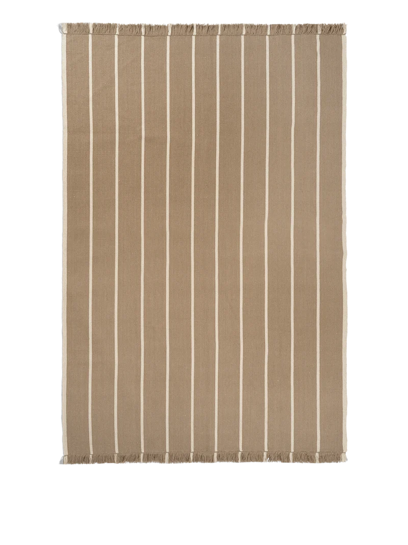Ferm Living Calm Kelim Teppich - 200 x 300 - Dark Sand/Off-white