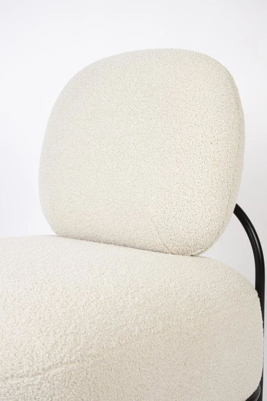 Fauteuil en tissu bouclé beige 71,5x125cm Holly - The Cool Republic