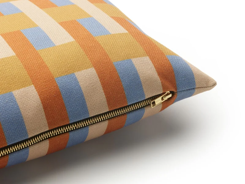 Coussin rectangulaire à rayures en tissu bleu et orange 30x45cm Striped - Fest Amsterdam