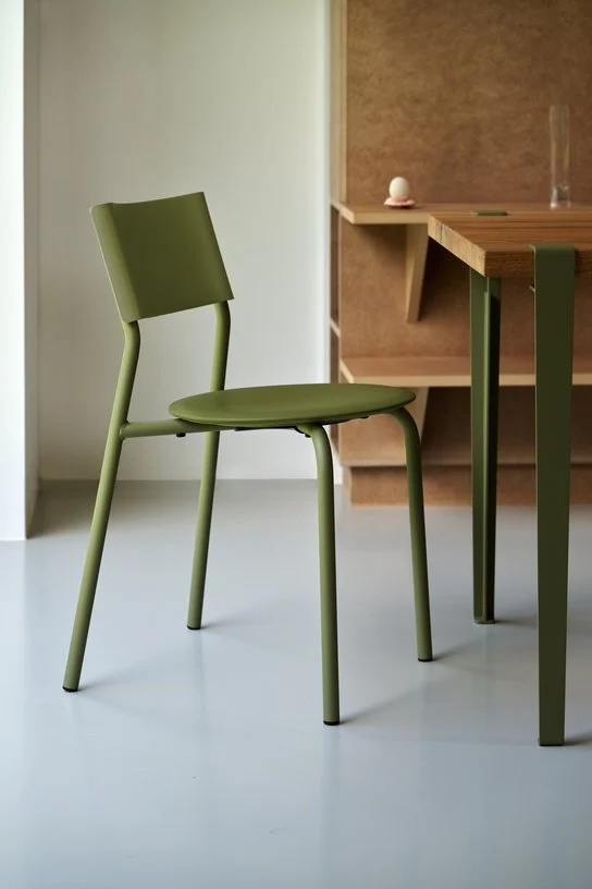 Chaise en plastique recyclé vert kaki SSDr - TIPTOE