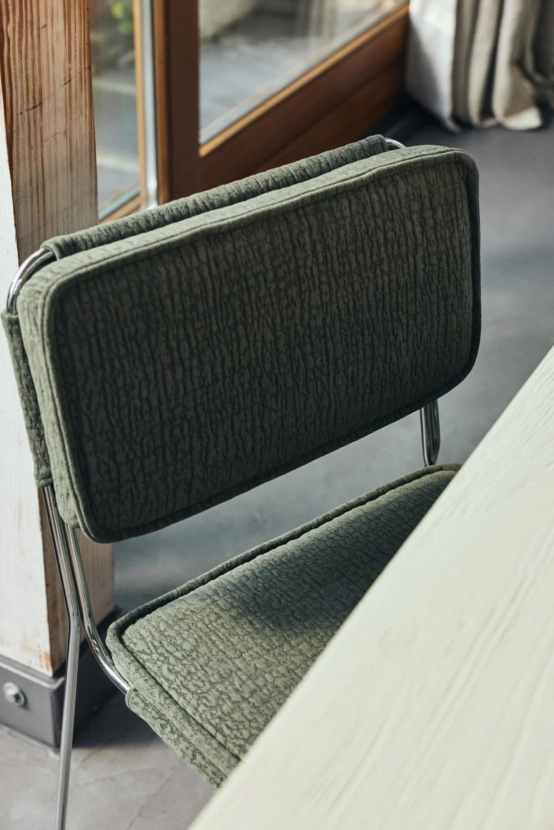Chaise en tissu vert et acier chromé Endless - HKLiving