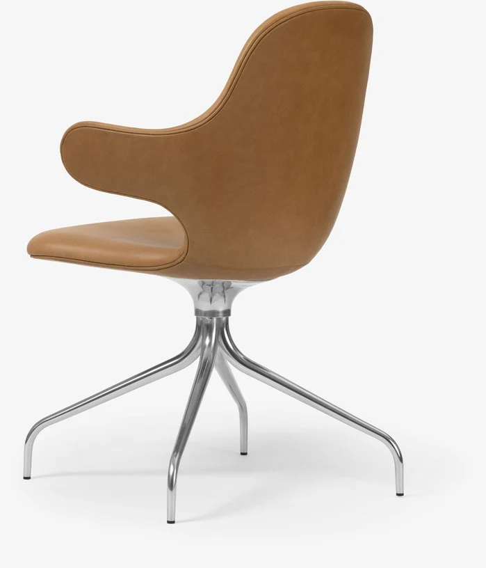 Chaise de bureau en aluminium poli et tissu en cuir cognac Catch - &tradition