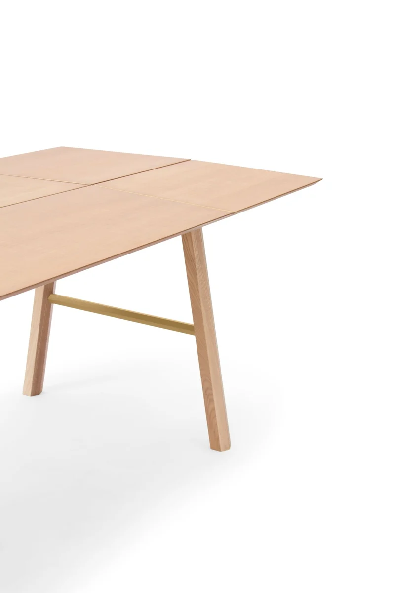 Table en chêne et pieds chêne SAVIA - Woodendot