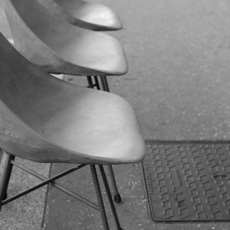 Chaise avec pieds en métal Hauteville - Lyon Béton