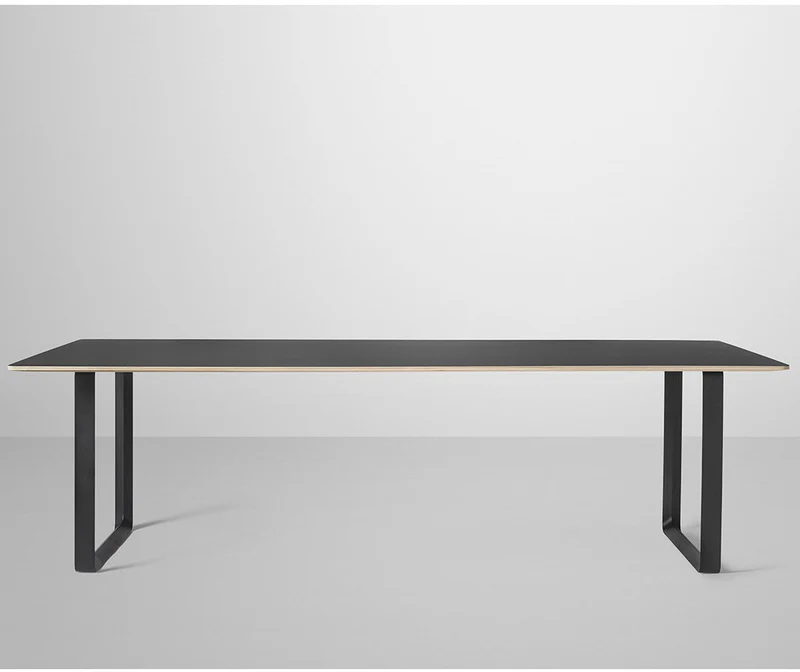 Table noire piétement noir 255 cm 70-70 - Muuto