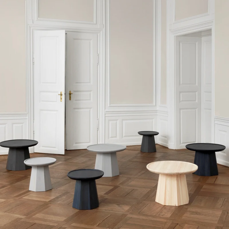 Table d'appoint en bois gris foncé 45 cm Pine foncé grey - Normann Copenhagen