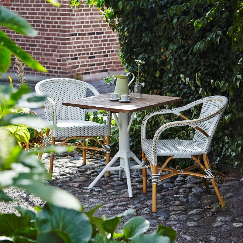 Chaise de jardin avec accoudoirs bistrot blanche Madeleine - Sika Design