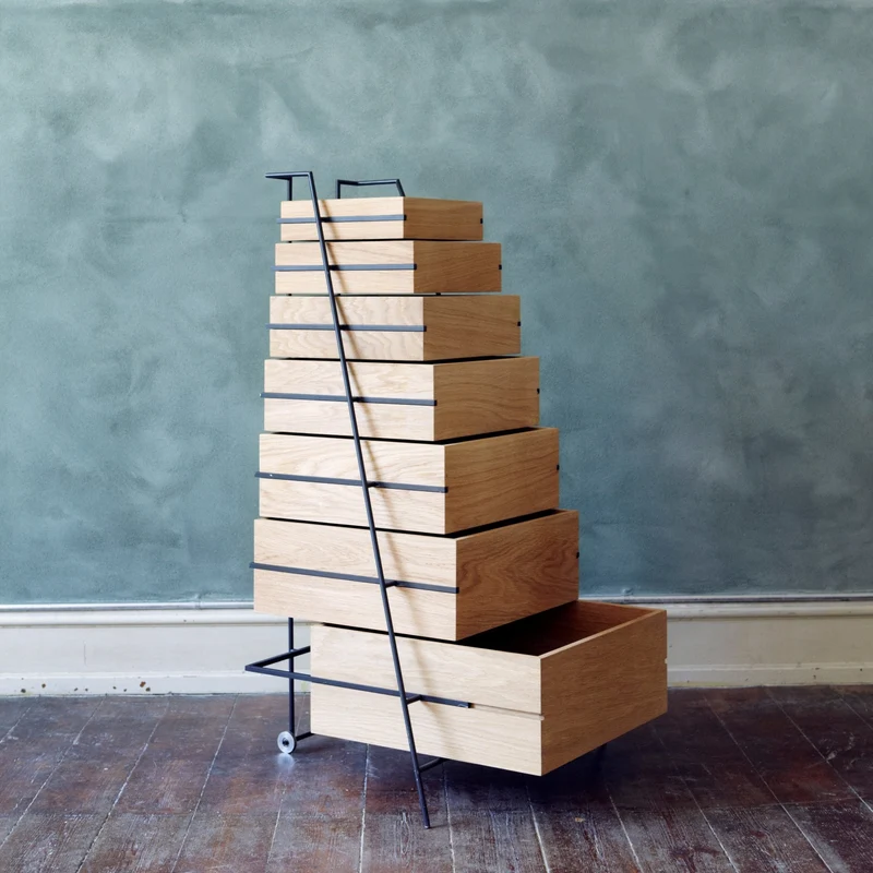 Meuble de rangement design en chêne à tiroirs Sutoa - Frama