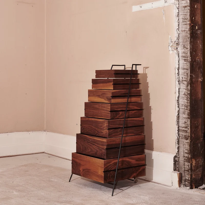 Meuble de rangement en noyer Sutoa - Frama