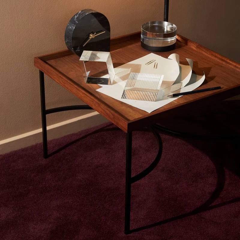 Table basse en noyer et métal noir Unity - AYTM