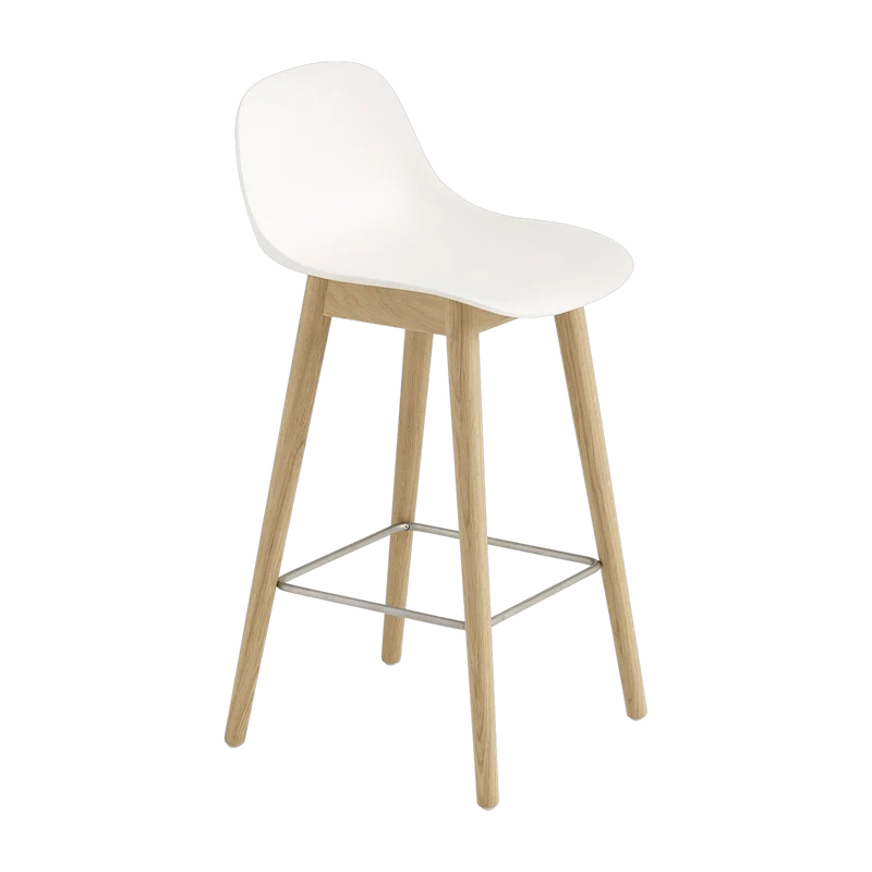 Chaise de bar 65 cm blanche piétement en chêne Fiber - Muuto