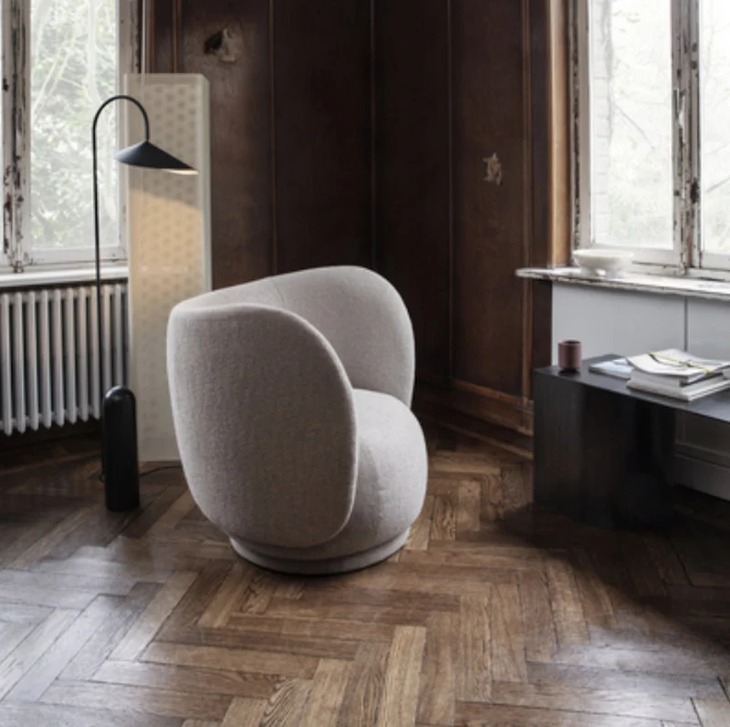 Fauteuil lounge gris chaud brossé Rico - Ferm Living
