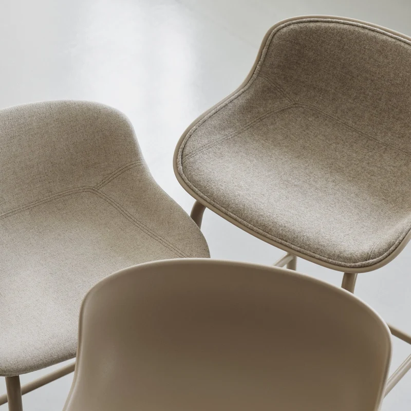 Tabouret de bar en acier et pp gris 75 cm Hyg - Normann Copenhagen