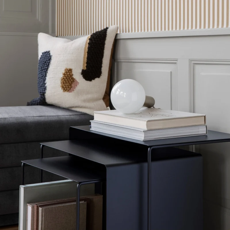 Coussin en laine beige et bleu Loop - Ferm Living