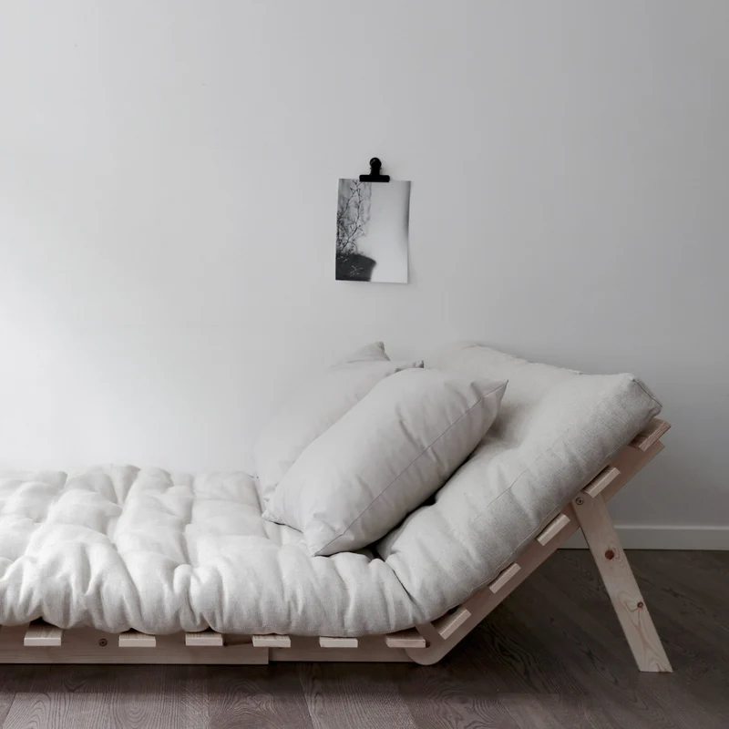 Canapé-lit marron en pin massif Roots 140 - Karup Design